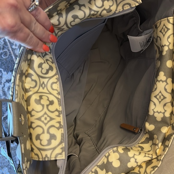 Petunia Pickle Bottom city carryall diaper computer bag very spacious waterproof - Picture 3 of 15